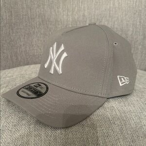 New Era Gray Yankees Baseball Cap